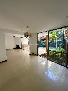 Casa de 3 alcobas en venta en Loma Del Chocho, Envigado, 218 m² · foto 7 de 20