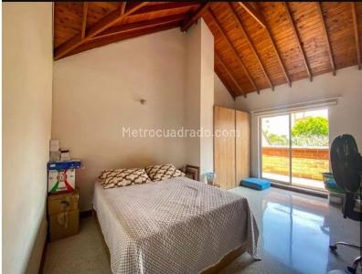 Casa de 4 alcobas en venta en El Poblado, Medellín, 220 m² · foto 7 de 12