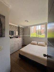 Apartamento de 3 alcobas en venta en Belen Loma De Los Bernal, Medellín, 78 m² · foto 14 de 18