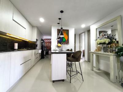 Apartamento de 3 alcobas en venta en Loma Del Encierro, Medellín, 76 m² · foto 2 de 8