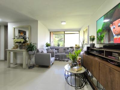 Apartamento de 3 alcobas en venta en Loma Del Encierro, Medellín, 76 m² · foto 4 de 8