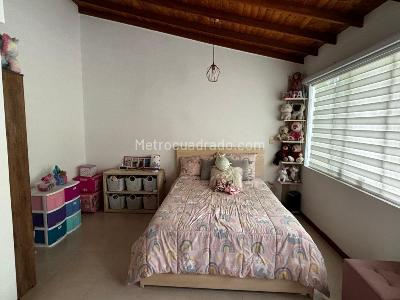 Casa de 2 alcobas en venta en Cumbres, Envigado, 180 m² · foto 11 de 17