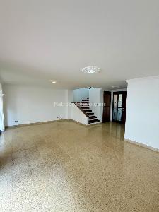 Casa de 4 alcobas en venta en La Sebastiana, Envigado, 204 m² · foto 2 de 20