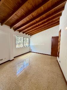 Casa de 4 alcobas en venta en La Sebastiana, Envigado, 204 m² · foto 8 de 20