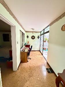 Casa de 5 alcobas en venta en El Nogal Los Almendros, Medellín, 272 m² · foto 3 de 20