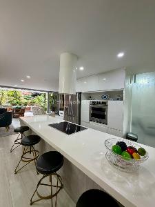 Apartamento de 3 alcobas en venta en Castropol, Medellín, 148 m² · foto 9 de 20