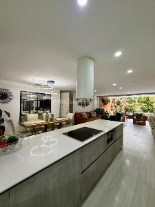 Apartamento de 3 alcobas en venta en Castropol, Medellín, 148 m² · foto 11 de 20