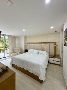 Apartamento de 3 alcobas en venta en Castropol, Medellín, 148 m² · foto 13 de 20