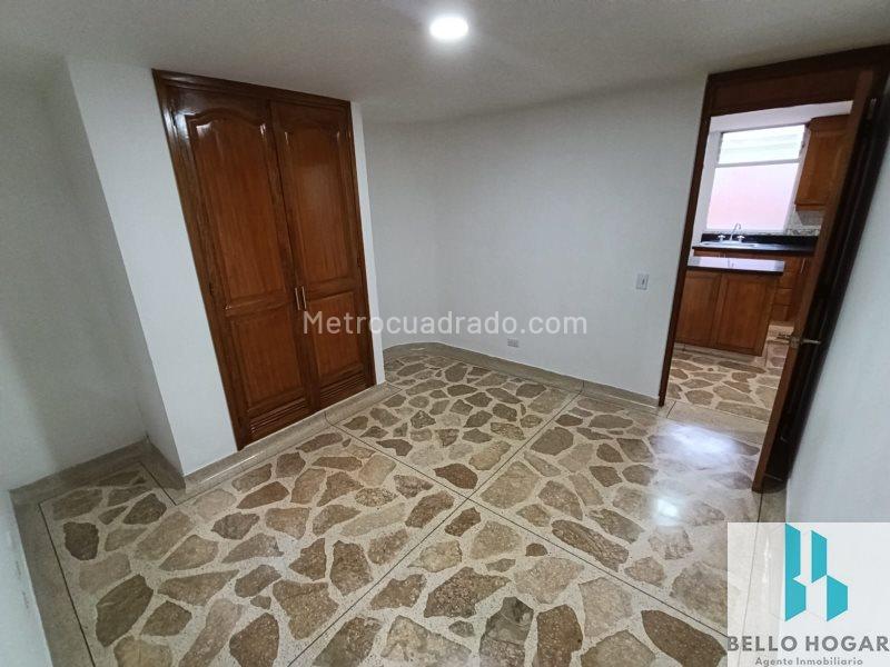 Spacious 3BR Apartment in La Castellana - 8