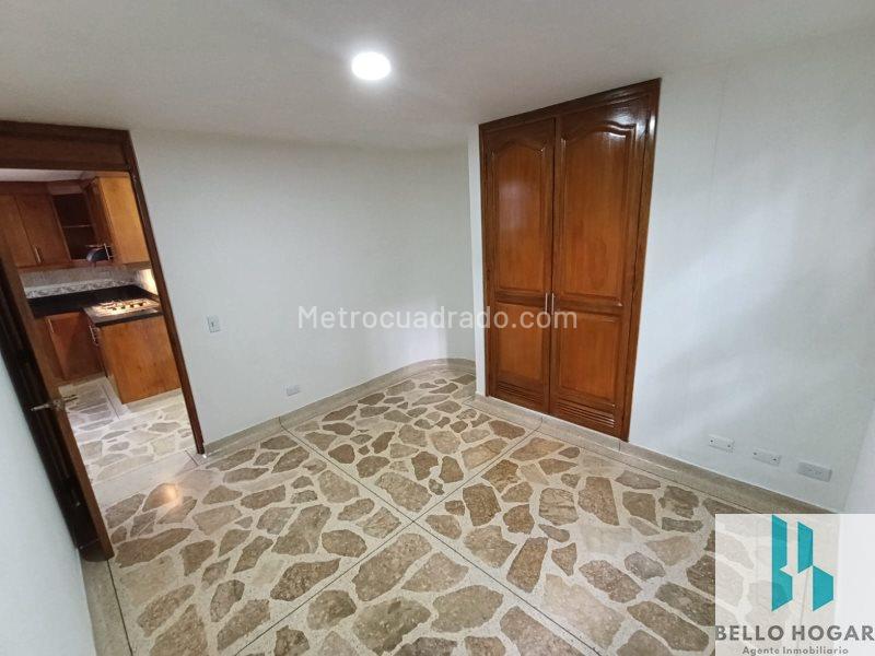 Spacious 3BR Apartment in La Castellana - 9
