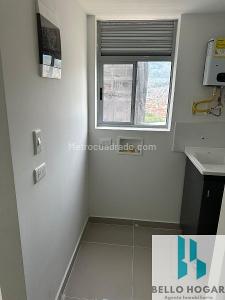 Apartamento de 3 alcobas en venta en Obrero, Bello, 61 m² · foto 8 de 20