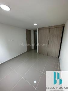 Apartamento de 3 alcobas en venta en Obrero, Bello, 61 m² · foto 11 de 20