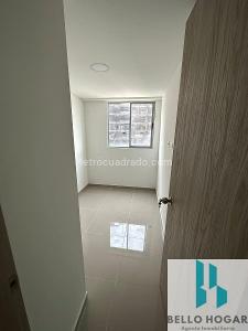 Apartamento de 3 alcobas en venta en Obrero, Bello, 61 m² · foto 17 de 20