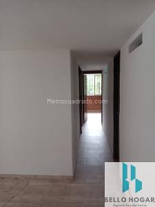 Apartamento de 3 alcobas en venta en El Trapiche, Bello, 61 m² · foto 5 de 13