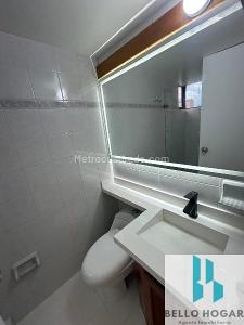 Apartamento de 2 alcobas en arriendo en El Poblado, Medellín, 65 m² · foto 8 de 19