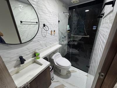 Apartamento de 2 alcobas en venta en Cabañas, Bello, 68 m² · foto 14 de 18