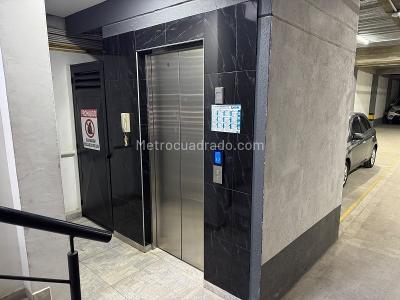 Apartamento de 2 alcobas en venta en Cabañas, Bello, 68 m² · foto 18 de 18