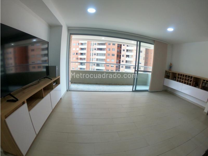 3BR Apartment with Balcony in Barrio Obrero, Bello - 3