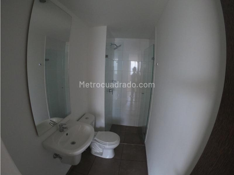 Piso – Bello, Nazareth - Más