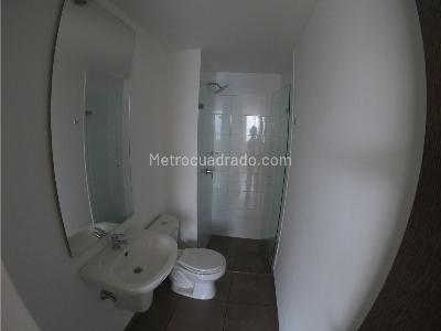 Apartamento de 3 alcobas en venta en Cabañitas, Bello, 83 m² · foto 5 de 20