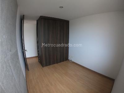 Apartamento de 3 alcobas en venta en Cabañitas, Bello, 83 m² · foto 9 de 20