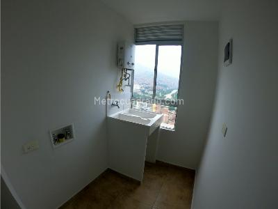 Apartamento de 3 alcobas en venta en Cabañitas, Bello, 83 m² · foto 11 de 20