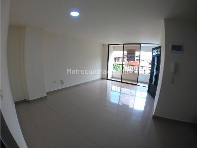 Apartamento de 3 alcobas en arriendo en Cabañas, Bello, 90 m² · foto 2 de 20