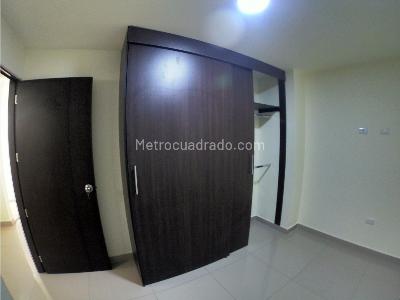 Apartamento de 3 alcobas en arriendo en Cabañas, Bello, 90 m² · foto 11 de 20