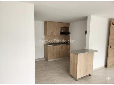 Apartamento de 3 alcobas en venta en El Trapiche, Bello, 73 m² · foto 2 de 15