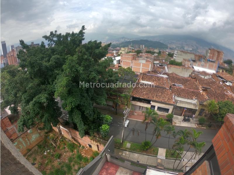 3BR Apartment for Rent in Centro Medellín (Prado Centro) - 2