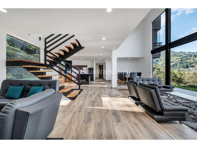 Beautiful Country House in Parcelación California (Bello, Norteamérica) - 2