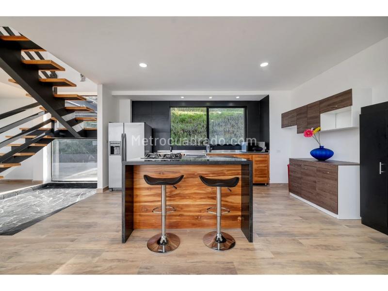 Beautiful Country House in Parcelación California (Bello, Norteamérica) - 4