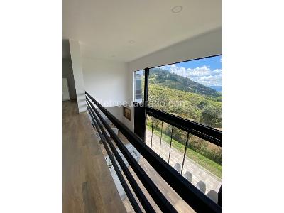 Casa de 4 alcobas en venta en Norteamerica, Bello · foto 19 de 20