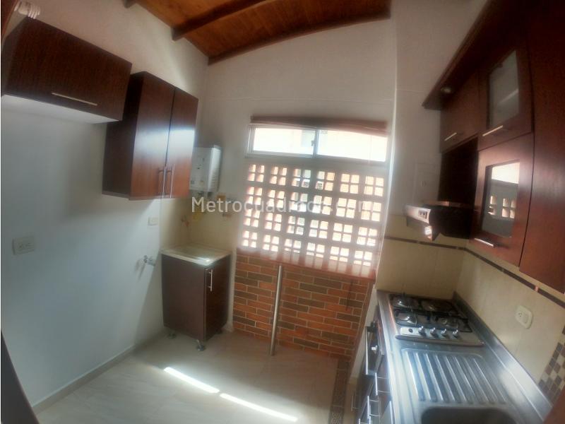 Spacious 2BR Apartment in Boston - 2