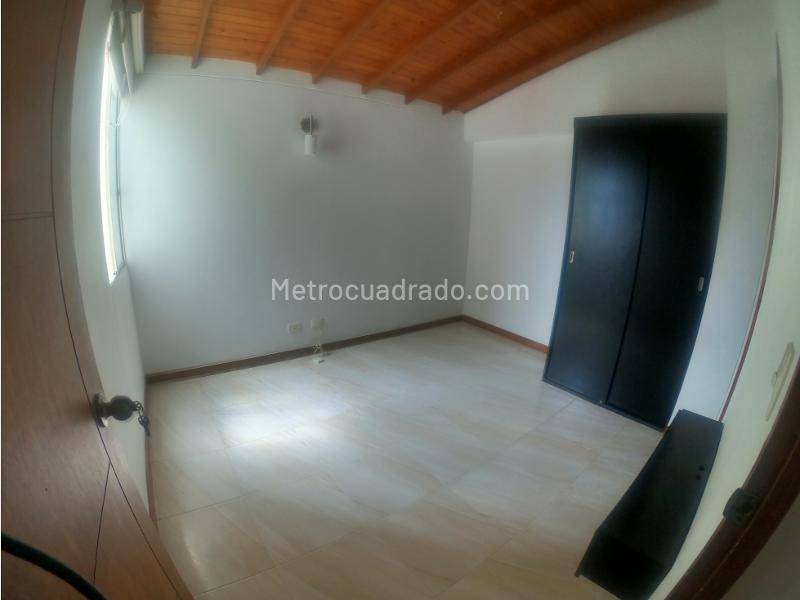 Spacious 2BR Apartment in Boston - 6