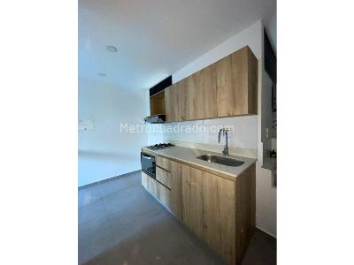 Apartaestudio en venta en Amazonia, Bello, 39 m² · foto 6 de 12