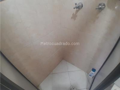 Apartamento de 3 alcobas en venta en Obrero, Bello, 57 m² · foto 9 de 14