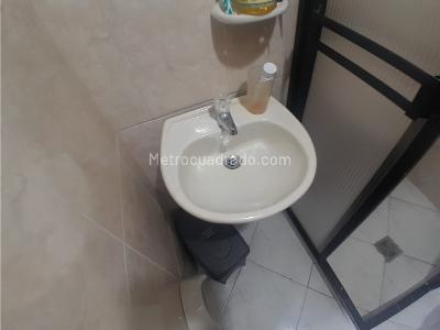 Apartamento de 3 alcobas en venta en Obrero, Bello, 57 m² · foto 11 de 14