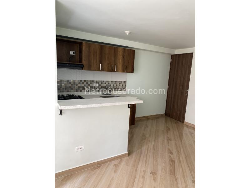 Acogedor Apto Moderno de 3 Alcobas en Arriendo en Fabricato (Mediterránea) - 2