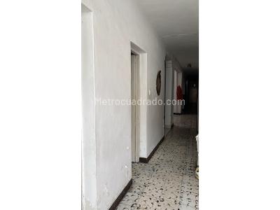 Casa de 4 alcobas en arriendo en Laureles Lorena, Medellín, 230 m² · foto 4 de 20