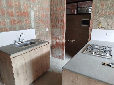 Apartamento de 2 alcobas en venta en Niquia, Bello, 52 m² · foto 2 de 20