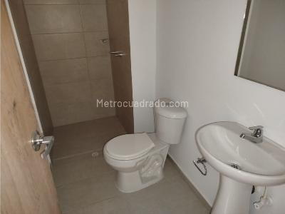 Apartamento de 2 alcobas en venta en Niquia, Bello, 52 m² · foto 7 de 20