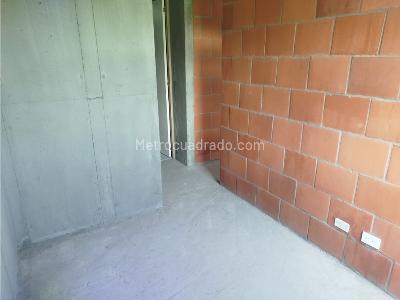 Apartamento de 3 alcobas en venta en Madera, Bello, 54 m² · foto 11 de 15