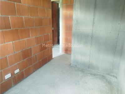 Apartamento de 3 alcobas en venta en Madera, Bello, 54 m² · foto 12 de 15