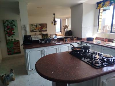 Apartamento de 4 alcobas en venta en Poblado Los Balsos, Medellín, 271 m² · foto 9 de 20