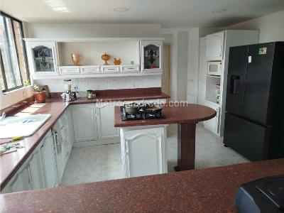 Apartamento de 4 alcobas en venta en Poblado Los Balsos, Medellín, 271 m² · foto 11 de 20