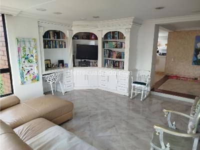 Apartamento de 4 alcobas en venta en Poblado Los Balsos, Medellín, 271 m² · foto 12 de 20