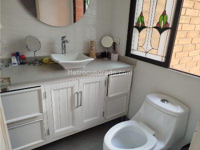 Apartamento de 4 alcobas en venta en Poblado Los Balsos, Medellín, 271 m² · foto 17 de 20
