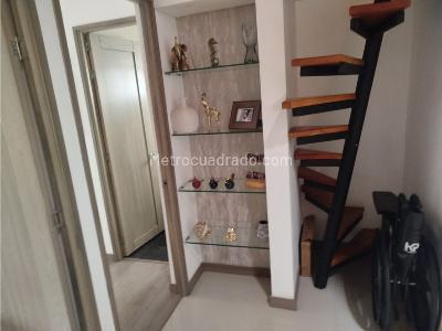 Casa de 4 alcobas en venta en Cumbres, Envigado, 212 m² · foto 10 de 20