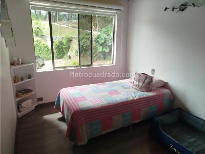 Casa de 4 alcobas en venta en Cumbres, Envigado, 212 m² · foto 17 de 20